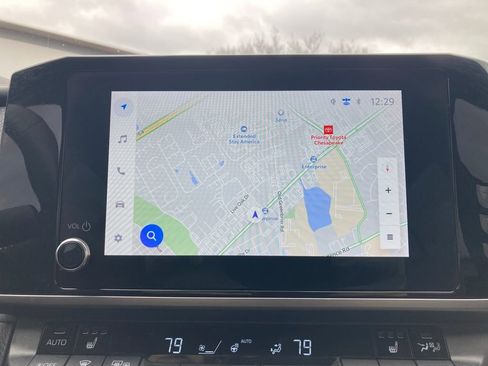 Used 2025 Toyota Camry SE image 19