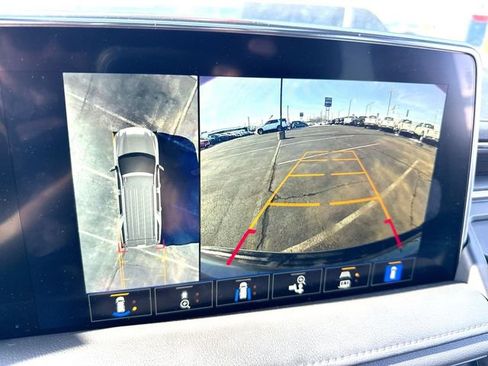 Used 2023 Chevrolet Tahoe Z71 w/ Luxury Package image 17