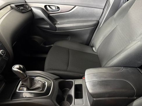 Used 2022 Nissan Rogue Sport S FWD image 19