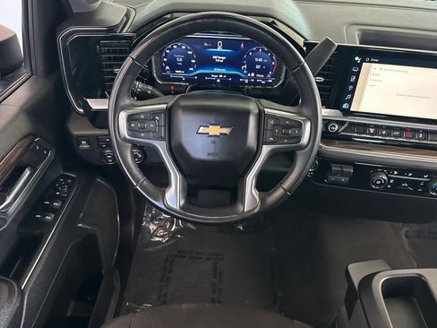 Used 2024 Chevrolet Silverado 3500 LT AWD/4WD image 17