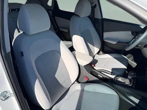 Used 2023 Hyundai Kona SEL FWD image 30