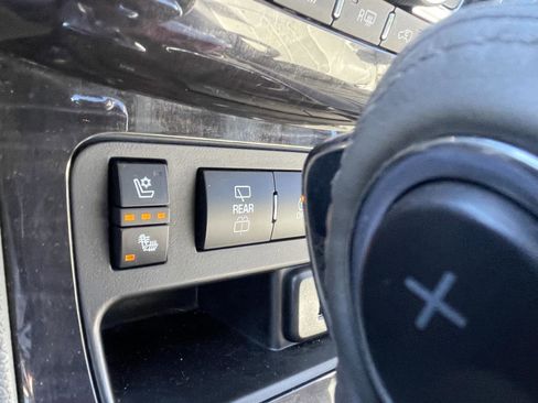 Used 2017 Buick Enclave Premium image 19