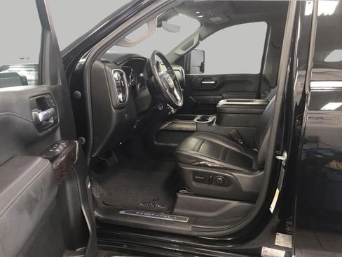Used 2021 GMC Sierra 3500 Denali w/ Denali Ultimate Package AWD/4WD image 9