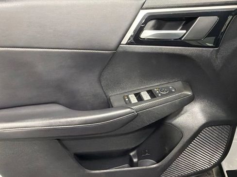 Used 2024 Mitsubishi Outlander SE FWD image 9