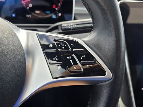 Used 2025 Mercedes-Benz C 300 Sedan image 24