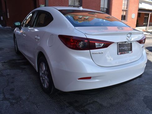 Used 2016 MAZDA MAZDA3 i Grand Touring image 5