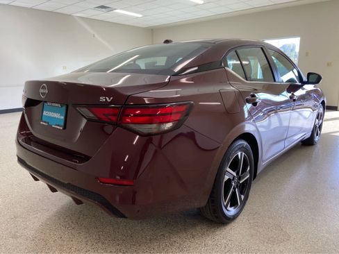 Used 2024 Nissan Sentra SV image 6