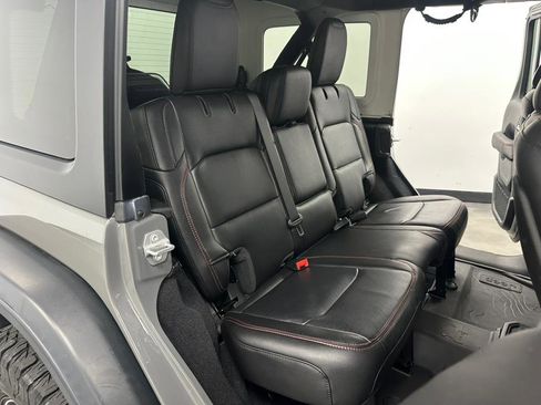 Used 2019 Jeep Wrangler Unlimited Rubicon image 37