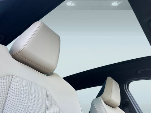 Used 2026 BMW X3 xDrive30 w/ M Sport Package image 16