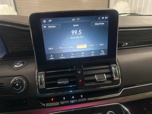 Used 2020 Lincoln Navigator Black Label w/ Cargo Convenience Package image 18