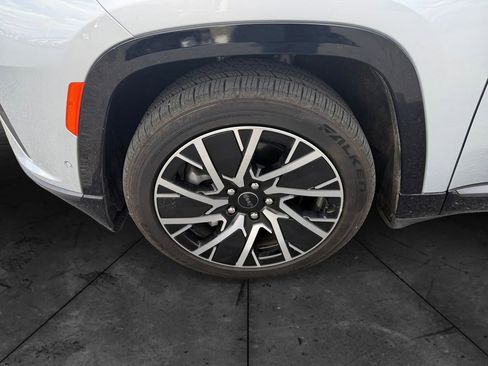 Used 2025 Jeep Wagoneer S Limited image 14