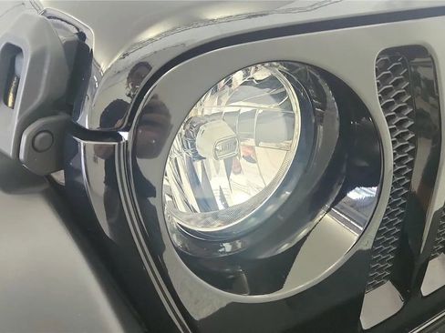 Used 2022 Jeep Wrangler Unlimited Sport AWD/4WD image 15