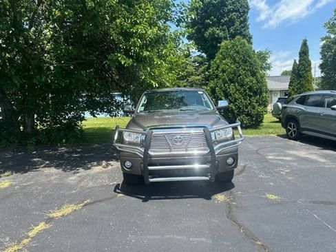 Used 2010 Toyota Tundra Limited AWD/4WD image 2