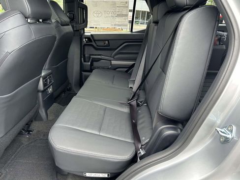 New 2026 Toyota 4Runner TRD Off-Road Premium AWD/4WD image 18