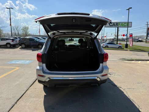 Used 2020 Nissan Pathfinder SL AWD/4WD image 12