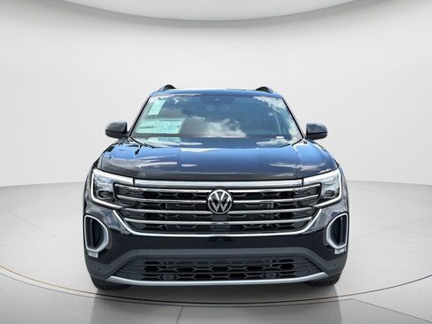 New 2026 Volkswagen Atlas SE FWD image 2