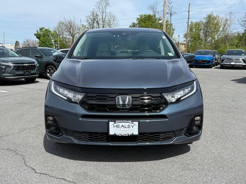 Used 2025 Honda Odyssey Elite image 2