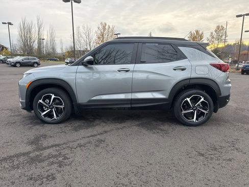 Used 2023 Chevrolet TrailBlazer RS w/ Sun and Liftgate Package image 4