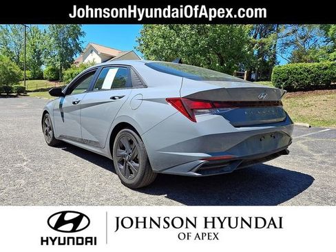 Used 2021 Hyundai Elantra SEL FWD image 28