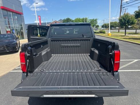 Used 2025 Toyota Tacoma TRD Off-Road AWD/4WD image 27
