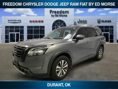 Used 2023 Nissan Pathfinder SL w/ Black Appearance Package