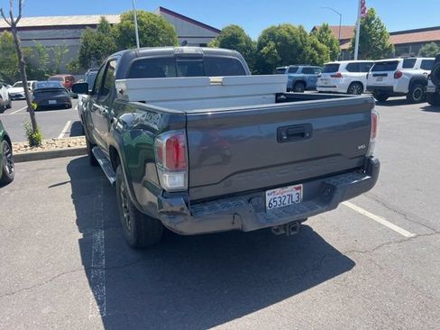 Certified 2022 Toyota Tacoma TRD Off-Road w/ Technology Package AWD/4WD image 20
