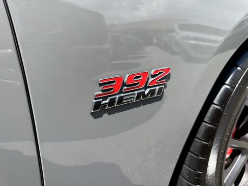 Used 2017 Dodge Charger R/T Scat Pack w/ Technology Group RWD image 5