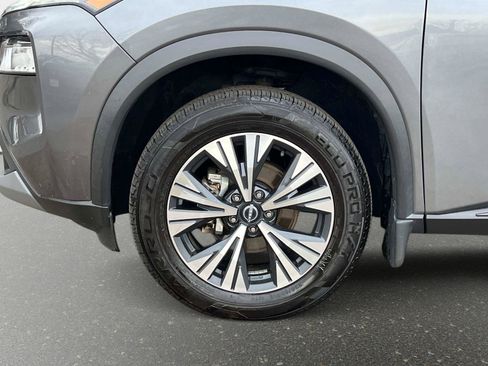 Used 2022 Nissan Rogue SV image 9