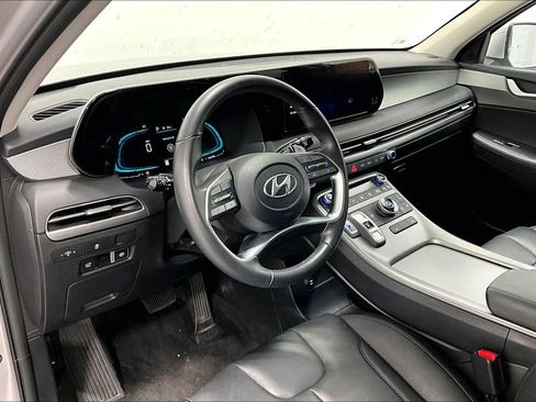 Used 2025 Hyundai Palisade SEL FWD image 15