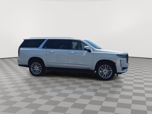 Certified 2023 Cadillac Escalade ESV Premium Luxury AWD/4WD image 2