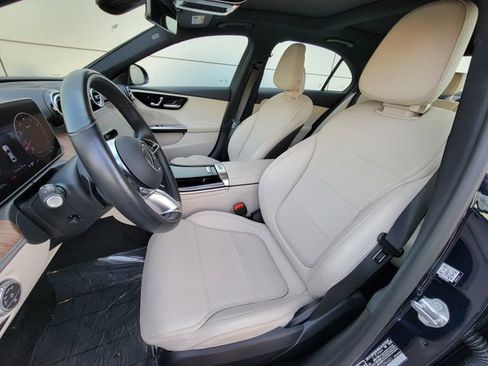 Used 2023 Mercedes-Benz C 300 4MATIC Sedan w/ Exclusive Trim Package image 18