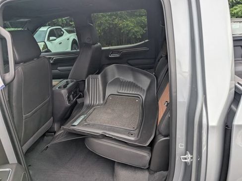 Used 2025 Chevrolet Silverado 1500 High Country w/ Technology Package AWD/4WD image 10