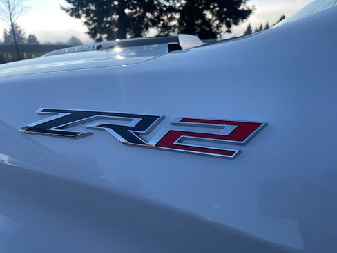 Used 2025 Chevrolet Silverado 1500 ZR2 w/ Technology Package image 9