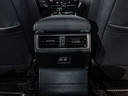 Used 2025 Lexus GX 550 AWD/4WD image 24