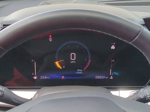 Used 2025 Chevrolet Trax LT w/ LT Convenience Package FWD image 14
