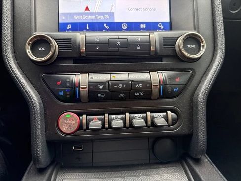 Used 2021 Ford Mustang Shelby GT500 w/ Technology Package RWD image 17