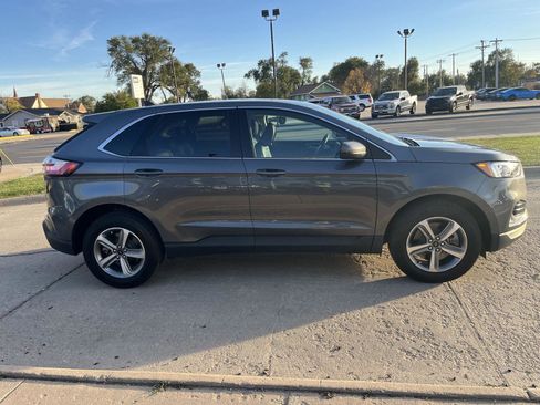 Used 2024 Ford Edge SEL w/ Convenience Package image 5