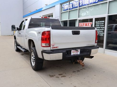 Used 2011 GMC Sierra 2500 W/T w/ Work Truck Preferred Package AWD/4WD image 8