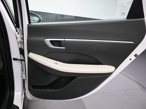 Used 2021 Hyundai Sonata Blue FWD image 32