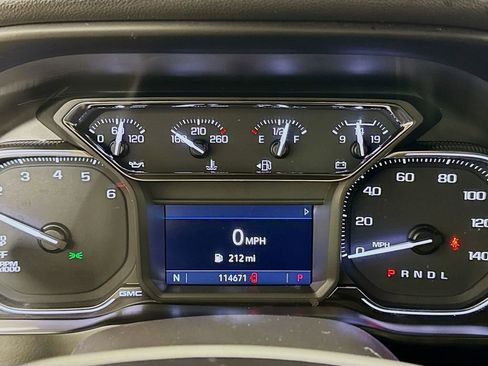 Used 2021 GMC Sierra 1500 Elevation w/ Preferred Package RWD image 10