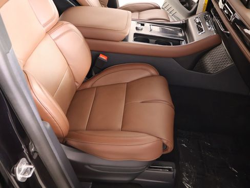 New 2026 Lincoln Aviator Reserve AWD/4WD image 15