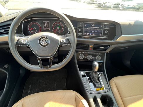 Used 2021 Volkswagen Jetta SE FWD image 19