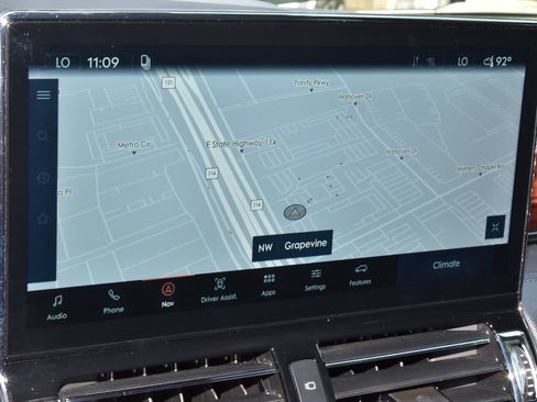 Certified 2024 Lincoln Navigator Premiere AWD/4WD image 28