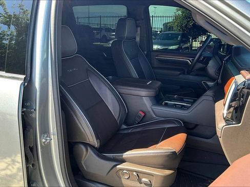 Used 2024 GMC Sierra 2500 Denali w/ Technology Package image 11