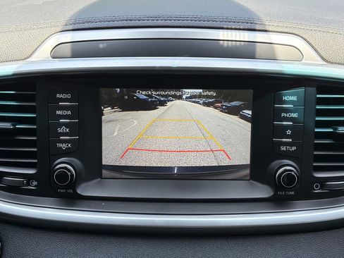 Used 2020 Kia Sorento EX FWD image 7