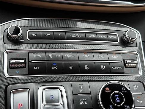 Used 2023 Hyundai Santa Fe Calligraphy AWD/4WD image 41