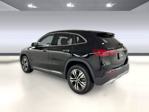 Certified 2025 Mercedes-Benz GLA 250 image 3