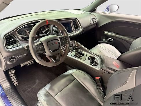 Used 2017 Dodge Challenger SXT Plus RWD image 10
