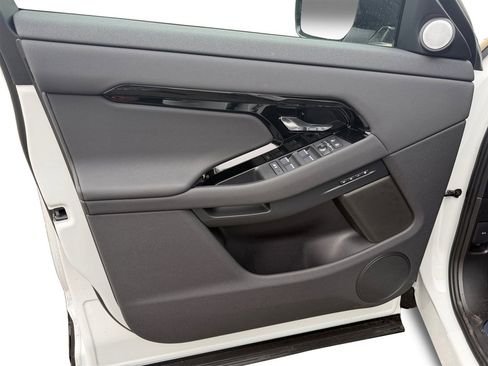 New 2026 Land Rover Range Rover Evoque Dynamic SE image 11