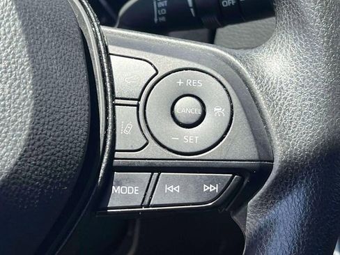 Used 2024 Toyota RAV4 XLE FWD image 29